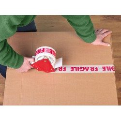 PP verpakkingstape acryl - bedrukt "Breekbaar" - 100M x 48mm 28µ PP verpakkingstape acryl - bedrukt "Breekbaar" - 100M x 48mm 28µ